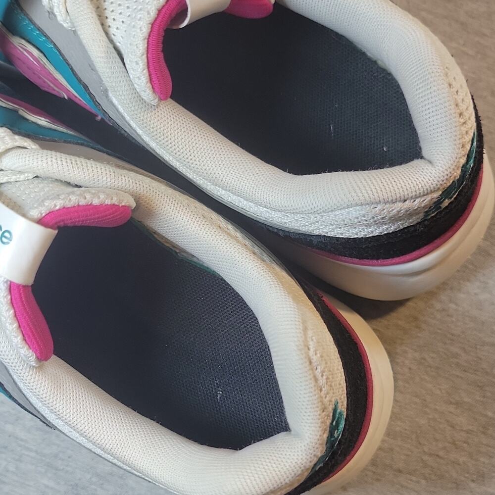 New Balance Women’s Low Top Lace-Up Athletic Sneakers Colorblock White Teal Pink - Picture 8 of 10